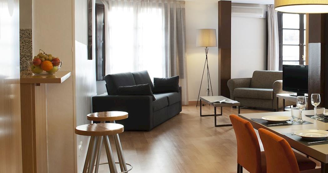 MH Apartments Opera Rambla