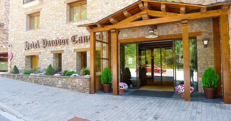 Hotel Canaro & Ski
