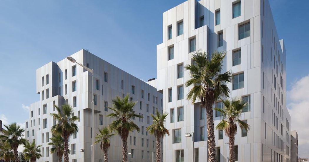 Lugaris Beach Apartments