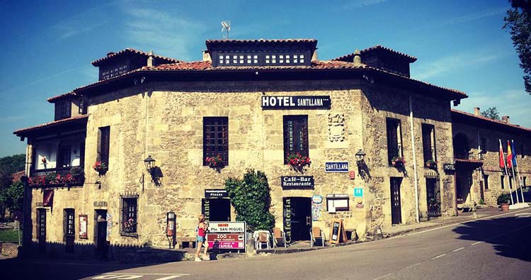 Hotel Santillana