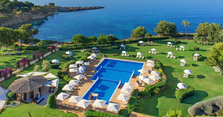 The St. Regis Mardavall Mallorca Resort