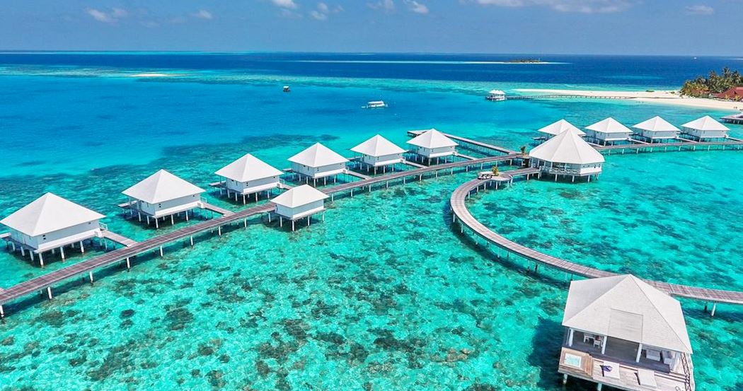Diamonds Thudufushi Beach & Water Villas