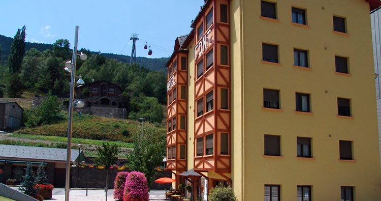 Font Andorra Hostel