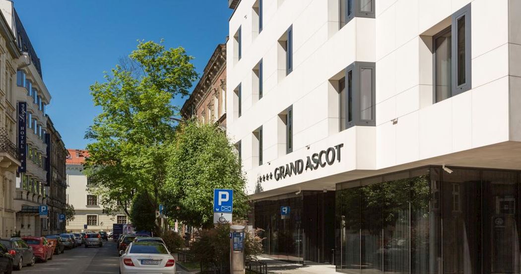 GRAND ASCOT HOTEL