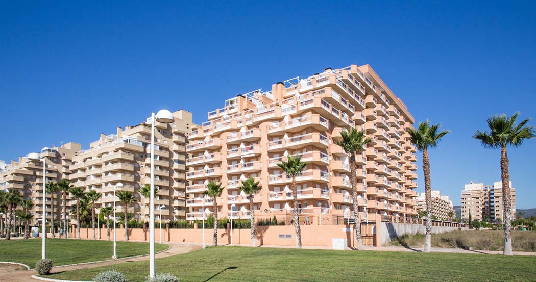 APARTAMENTOS PLAYA DORADA