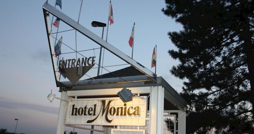 Hotel Monica