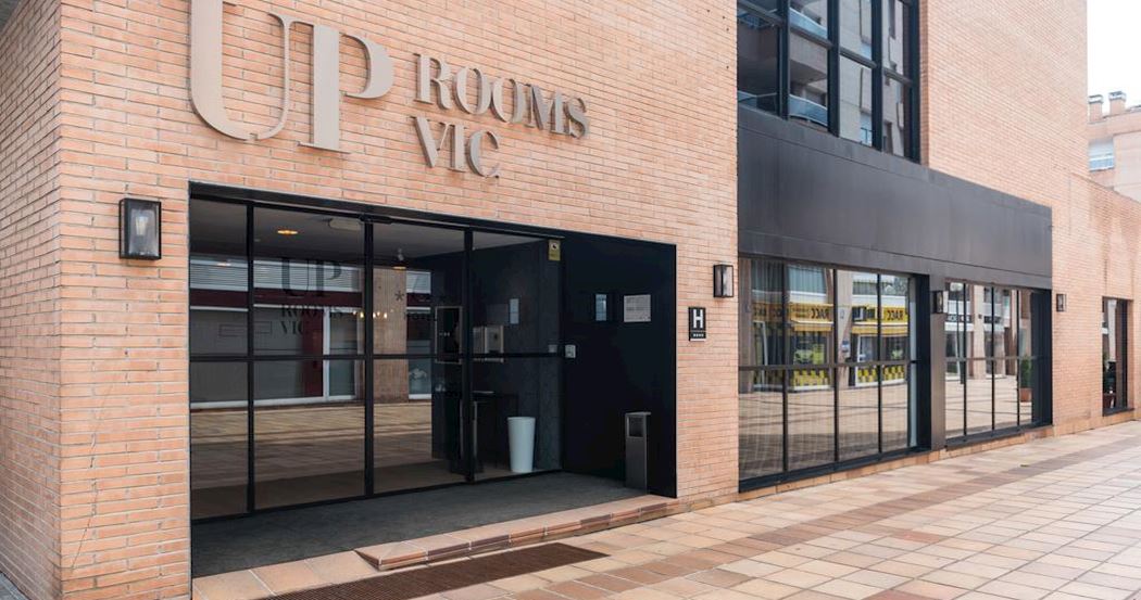 Up Rooms Vic Hotel