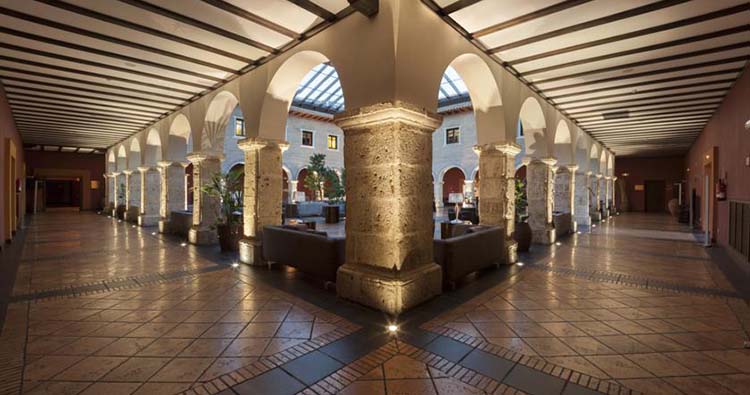 Ac Hotel Palacio De Santa Ana By Marriott