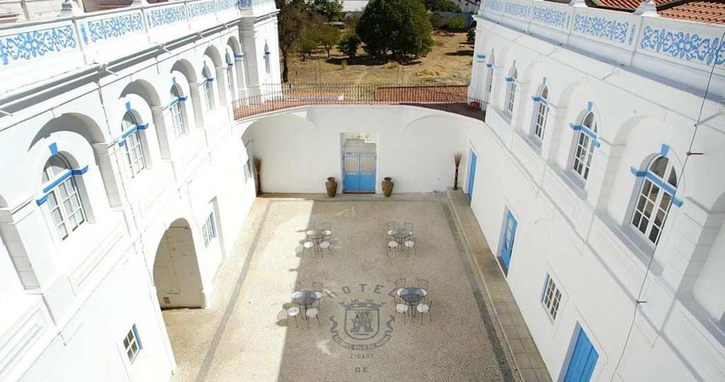 Hotel De Moura